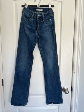 Levi’s boot cut women’s jeans